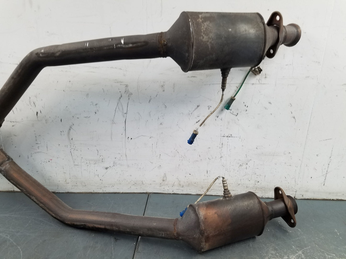 2010 Ford Mustang Shelby GT500 OEM Downpipes CATs X Pipe - Damage #8862 G2